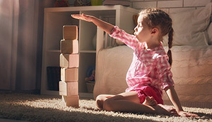 Preschoolers are capable of learning more complicated math concepts than most parents realize, according to a new Vanderbilt study. What’s more, these concepts can be easily introduced through simple games and tasks at home.